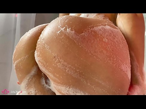 ❤️ Brunette Anapiga Pussy kwa Pussy kwa Vibrator hadi Orgasm kali katika Shower Ponografia kali ﹏